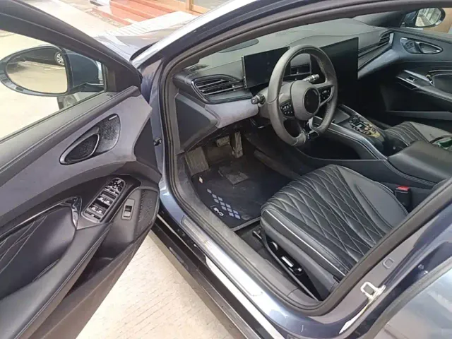BYD Seal — Фото автомобиля 15