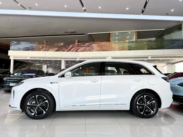 Shangjie SUV — Фото автомобиля 9