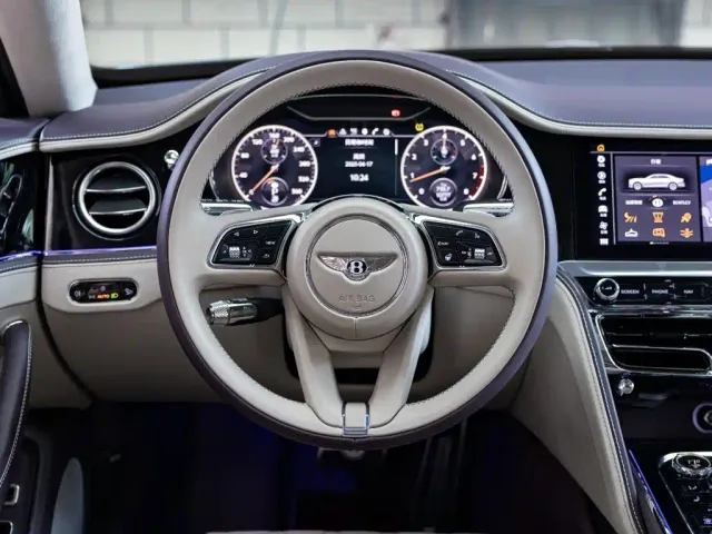 Bentley Flying Spur — Фото автомобиля 13