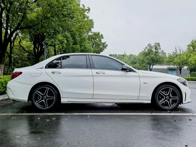 Mercedes-Benz C-Class — Фото автомобиля 10