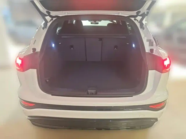 Audi Q6L e-tron — Фото автомобиля 23