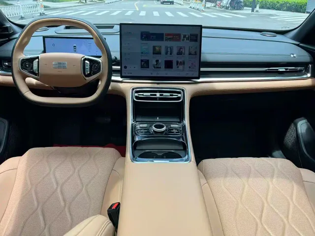 Geely Galaxy Galaxy A7 2025 EM-i — Фото автомобиля 11