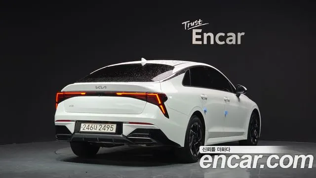 Kia K5 Новый K5 3 поколение 2.0 LPi(Для проката) — Фото автомобиля 2