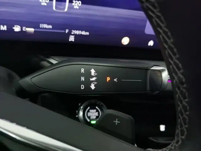 Buick Envision Plus — Фото автомобиля 13