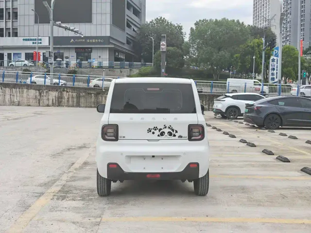 Geely Panda — Фото автомобиля 5
