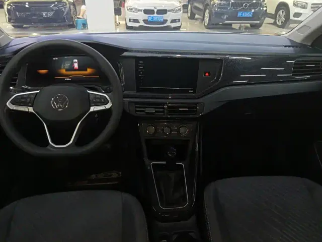 Volkswagen Lavida — Фото автомобиля 12