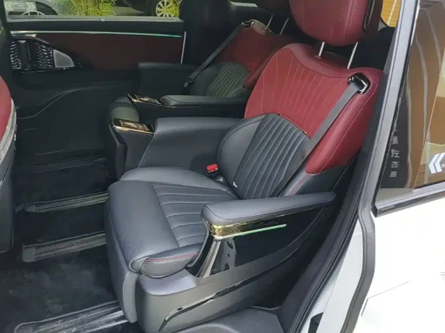 GAC Trumpchi E9 — Фото автомобиля 16
