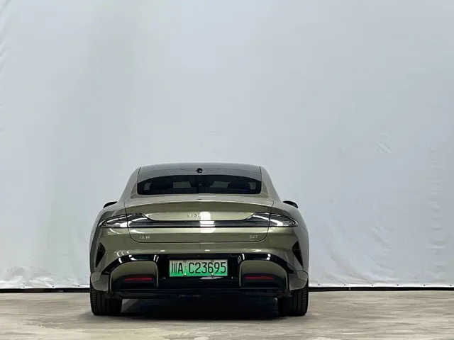 Xiaomi SU7 — Фото автомобиля 7