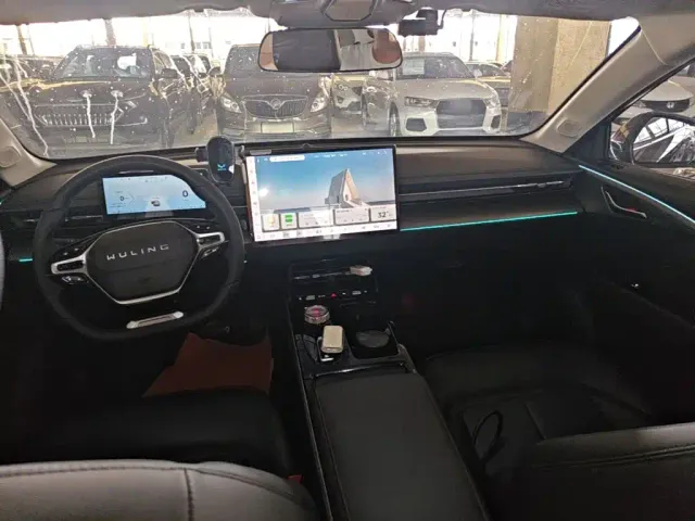 Wuling Starlight — Фото автомобиля 9