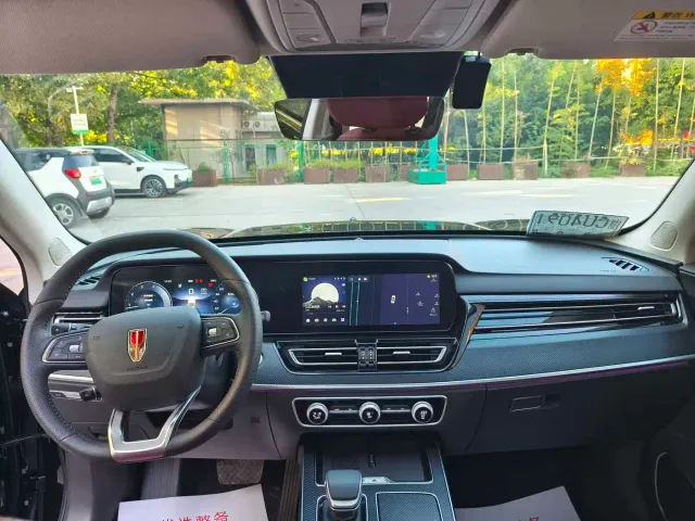 Hongqi HS5 — Фото автомобиля 16