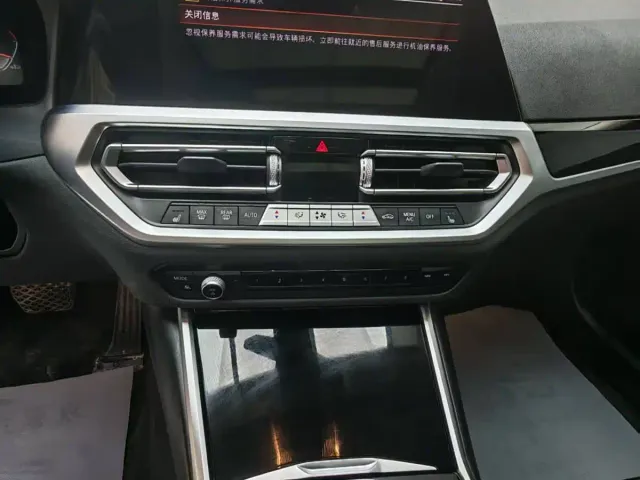 BMW 3 Series — Фото автомобиля 10