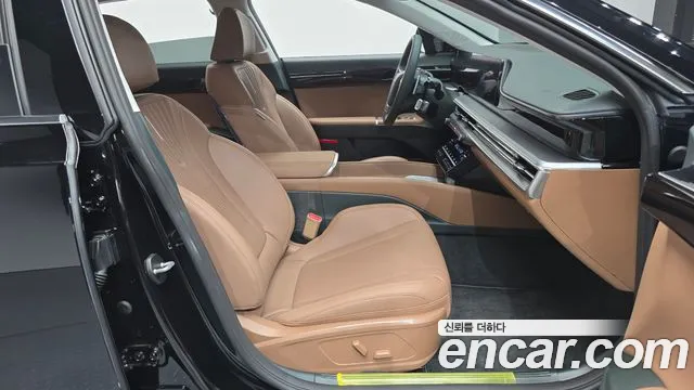 Hyundai Grandeur Grandeur (GN7) 2.5 Бензин 2WD — Фото автомобиля 11