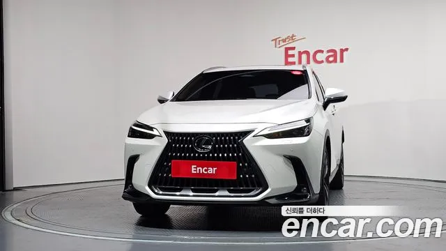 Lexus NX — Фото автомобиля 2