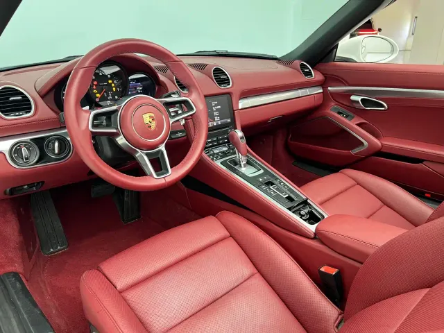 Porsche 718 — Фото автомобиля 11