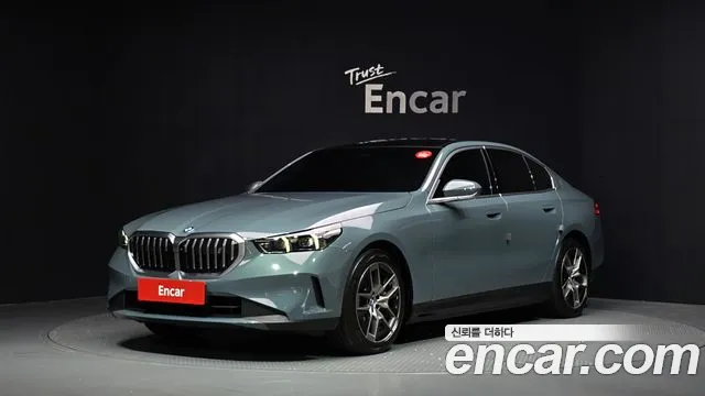 Фотография автомобиля — BMW i5 G60