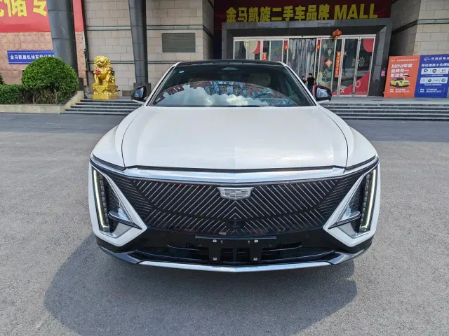 Cadillac Lyriq — Фото автомобиля 8