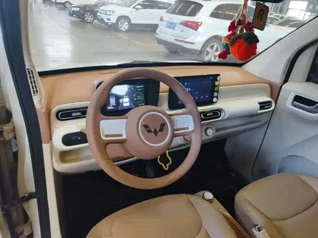 Wuling Hongguang Mini EV — Фото автомобиля 9