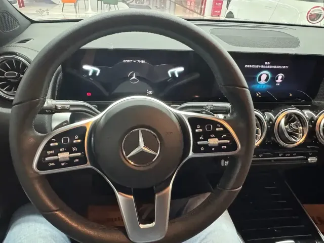 Mercedes-Benz Mercedes-Benz GLB 2022 Model GLB 200 Dynamic Edition — Фото автомобиля 16
