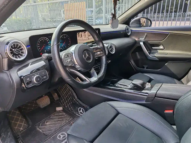 Mercedes-Benz A-Class — Фото автомобиля 15