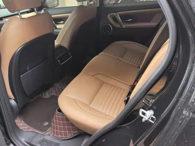 Land Rover Discovery Sport — Фото автомобиля 11