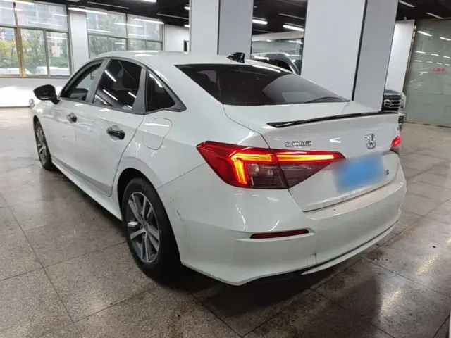 Honda Civic — Фото автомобиля 4