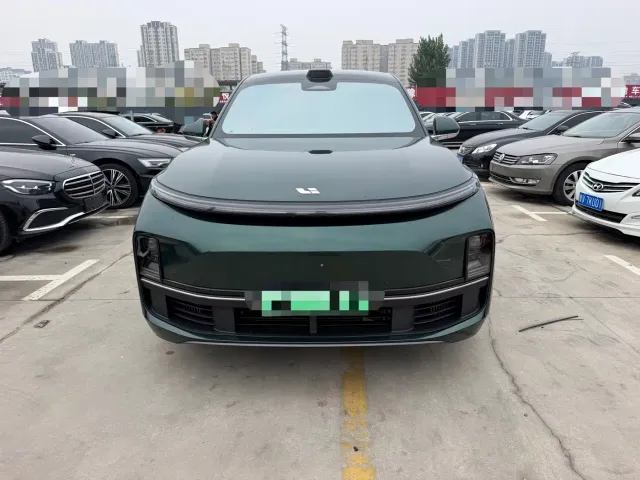 Li Auto L9 — Фото автомобиля 2