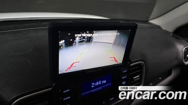 Hyundai Venue — Фото автомобиля 20