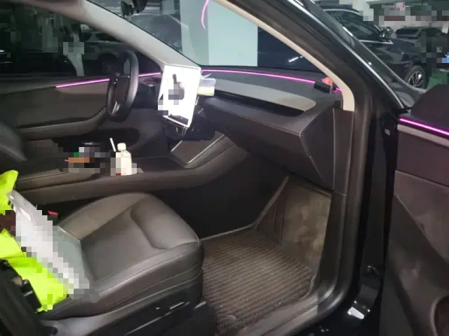 Tesla Model Y — Фото автомобиля 19