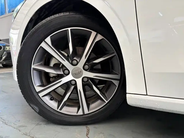 Geely Emgrand — Фото автомобиля 17