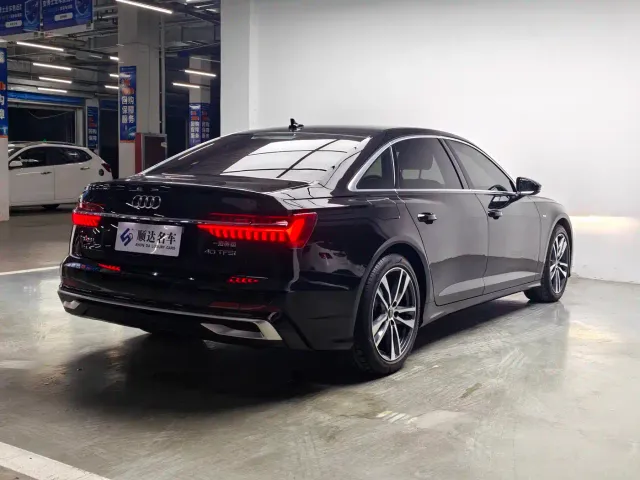 Audi A6L — Фото автомобиля 12