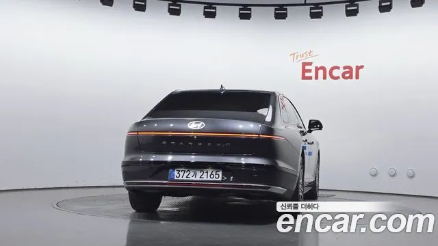 Hyundai Grandeur GN7 — Фото автомобиля 4