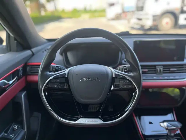 Dongfeng Yixuan — Фото автомобиля 14