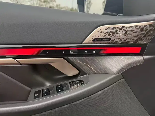 BMW 5 Series — Фото автомобиля 23