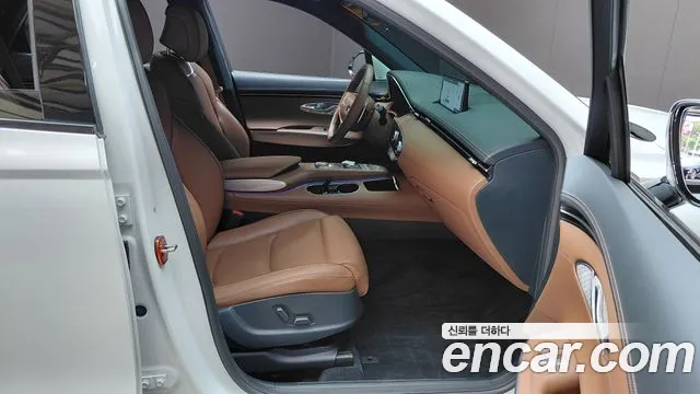 Genesis GV70 — Фото автомобиля 26
