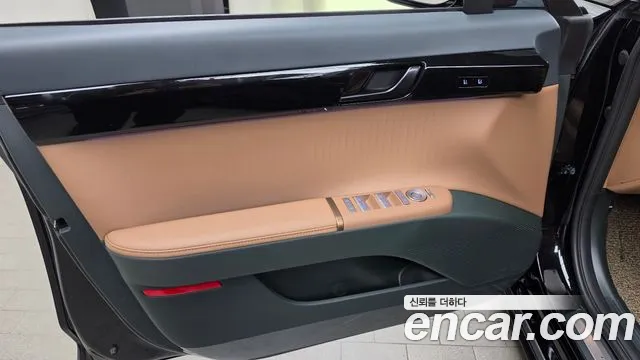 Hyundai Grandeur GN7 — Фото автомобиля 13