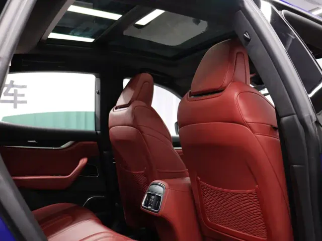 Maserati Levante — Фото автомобиля 21
