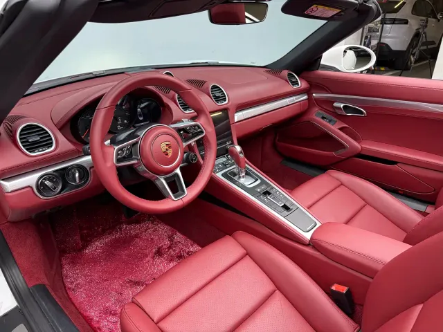 Porsche 718 — Фото автомобиля 11