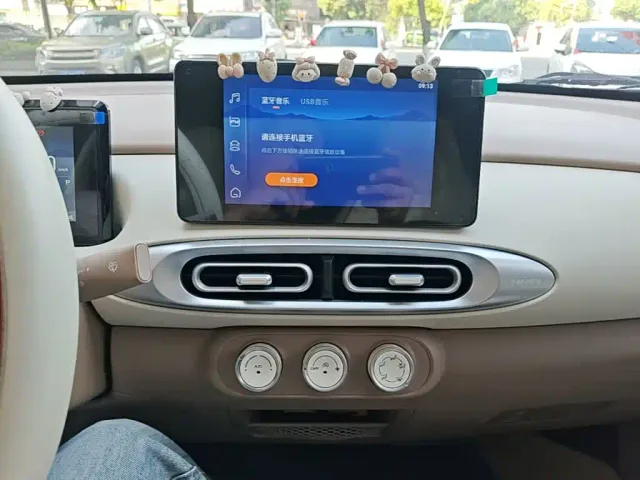 Wuling Hongguang Mini EV — Фото автомобиля 12