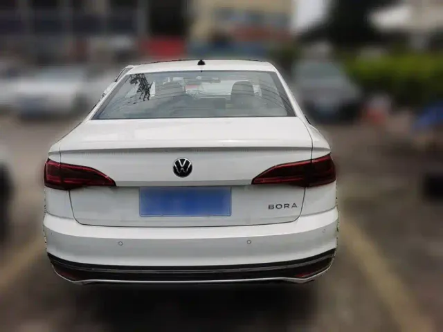 Volkswagen Bora — Фото автомобиля 9