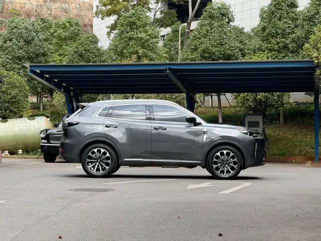 Changan Qiyuan Q05 — Фото автомобиля 4