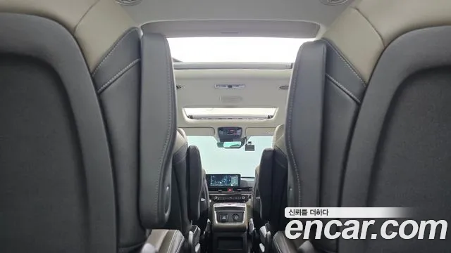 Kia Carnival — Фото автомобиля 19