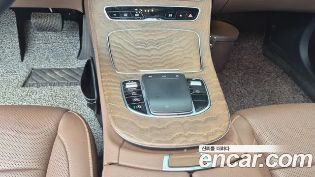 Mercedes-Benz E-Class W213 — Фото автомобиля 9