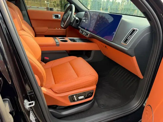Li Auto L7 — Фото автомобиля 9