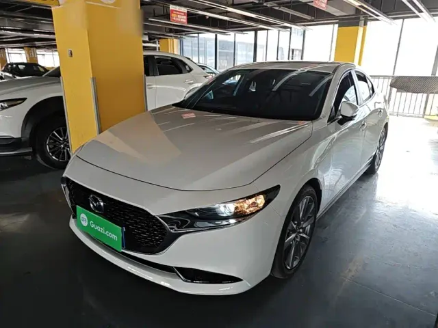 Фотография автомобиля — Mazda Axela