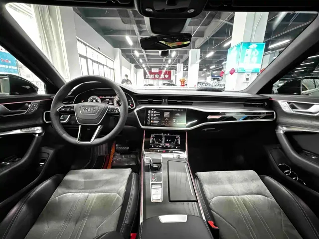 Audi A6L — Фото автомобиля 11