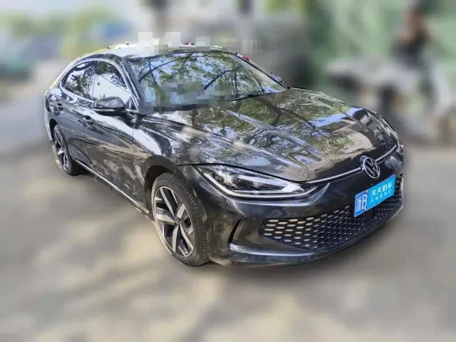 Volkswagen Lamando — Фото автомобиля 3