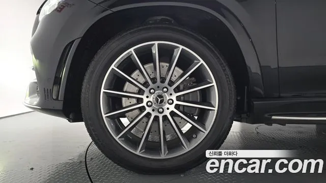 Mercedes-Benz GLE-Class — Фото автомобиля 5