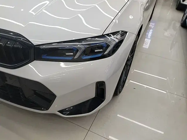 BMW 3 Series — Фото автомобиля 23