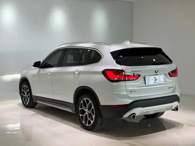 BMW X1 — Фото автомобиля 4