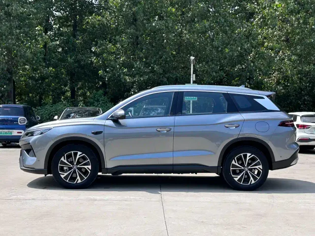 BYD Song Pro — Фото автомобиля 4
